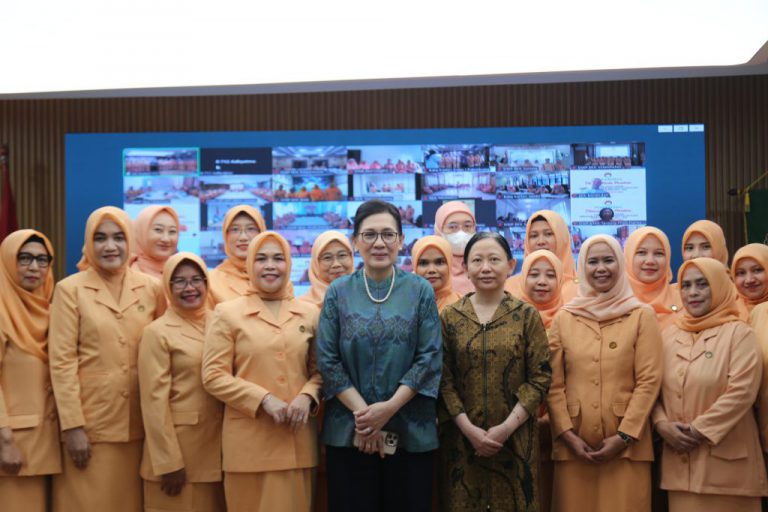 Pengukuhan Pengurus DWP UPT Ditjen P2